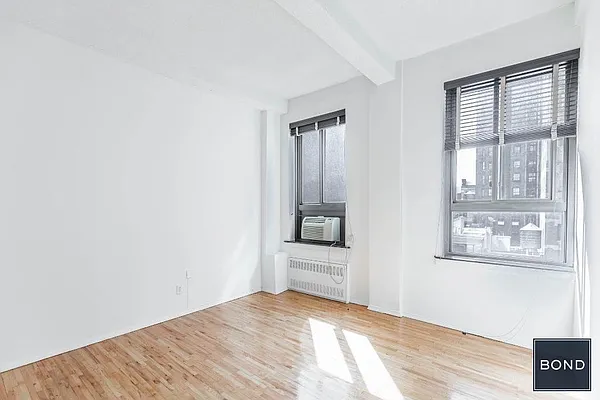 Rented by Bond New York | media 17