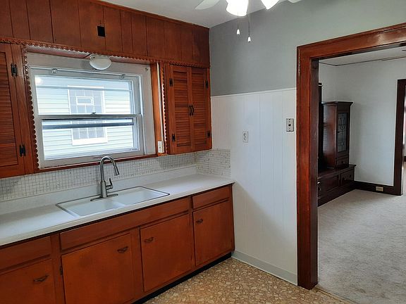 4th image of 13436 Merl Ave