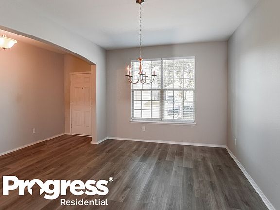 5th image of 4537 Fern Valley Dr