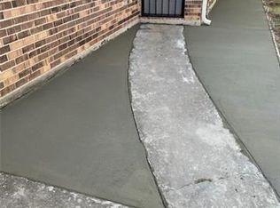 11979 Curran Rd, New Orleans, LA 70128