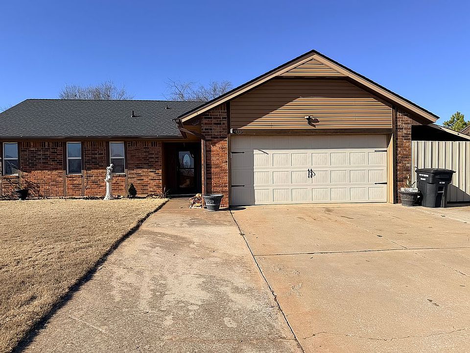 1st image of 709 Pinewood Ct