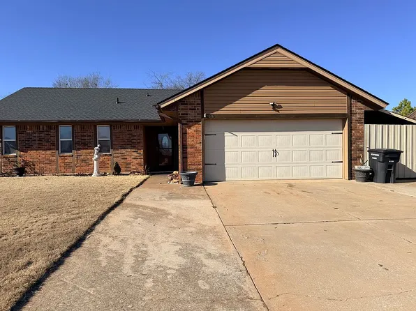 709 Pinewood Ct, Moore, OK 73160