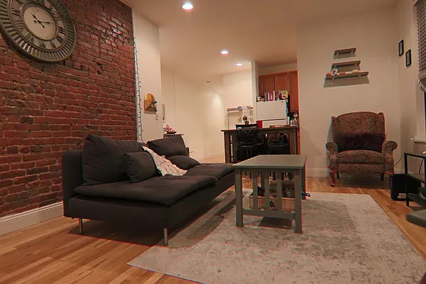 Rented by PMG Real Estate  | media 16