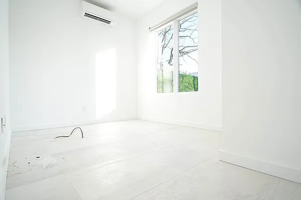 Rented by ERNY LLC | media 6