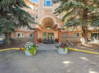 Heritage Mansion W, Edmonton, AB T6J 6R3