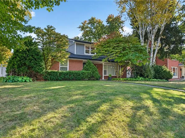 192 Waldoncroft Cres, Burlington, ON L7L 3A5