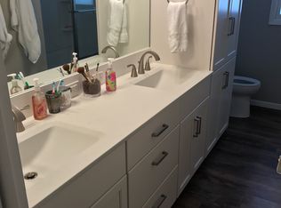 5002 SW 15th St, Des Moines, IA 50315