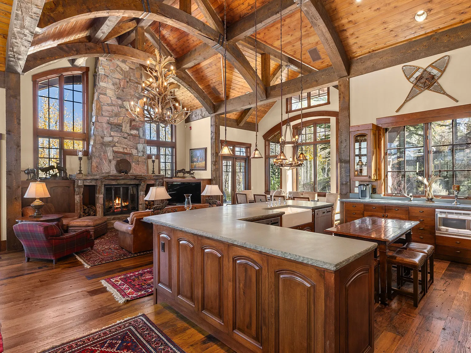 5 bed, 4243 sqft, $85,000 — Photo 1