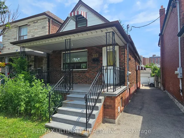 217 Ennerdale Rd, Toronto, ON M6E 4E1