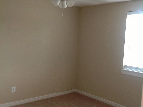 4th image of 412 N French Ct