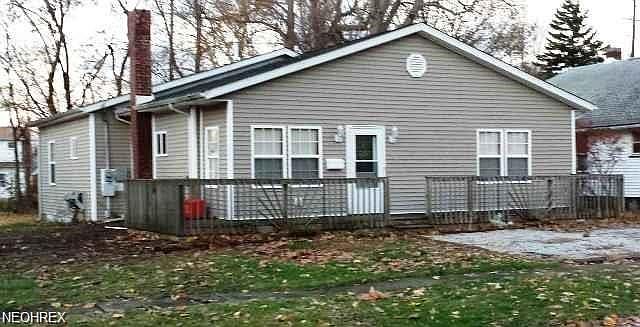1st image of 553 Blaine St