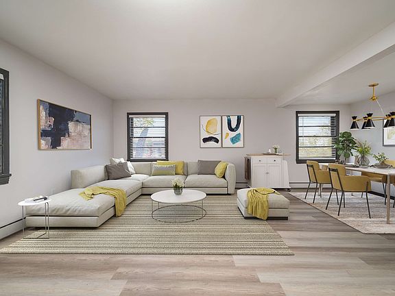 MarqueeVillage_Unit_201_001_Thanh