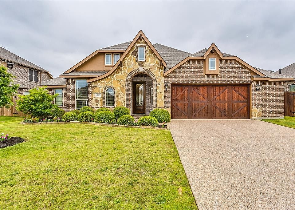 1st image of 4809 Parkplace Dr