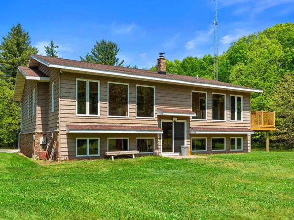 2401 LAKEVIEW DRIVE, Junction City, WI 54443