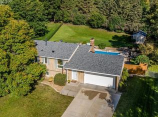 7524 W 100th St, Bloomington, MN 55438