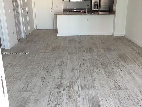 3rd image of 951 Brickell Ave APT 2403