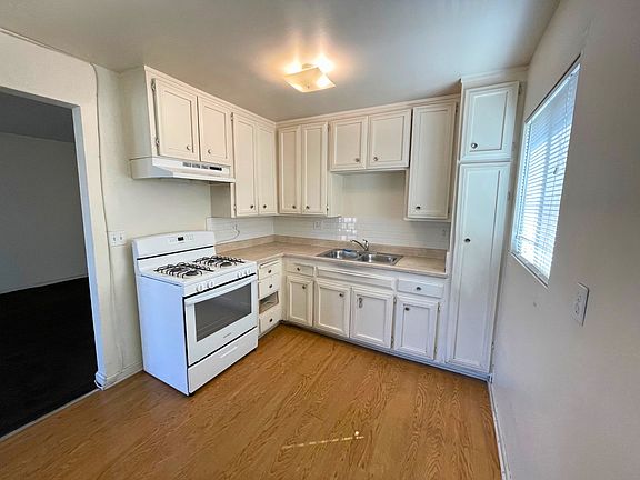 5th image of 1541 N Hope Ave APT D