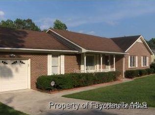 7826 Amesbury Rd, Fayetteville, NC 28311