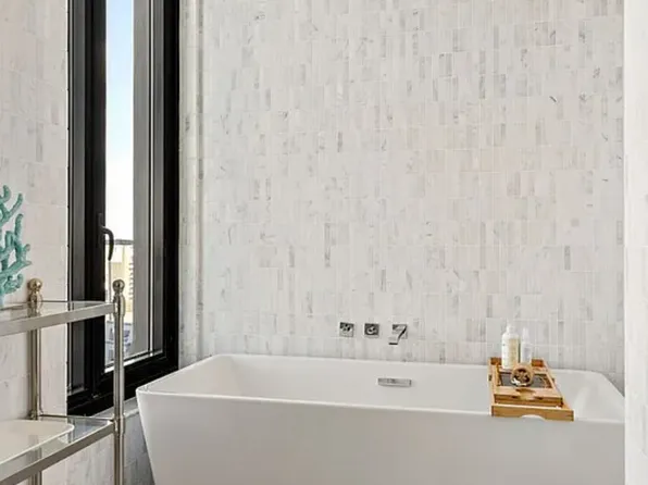 856 Washington Avenue image 13 of 30