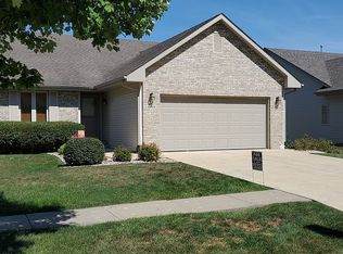 3160 Sandy Pointe Dr, Freeport, IL 61032