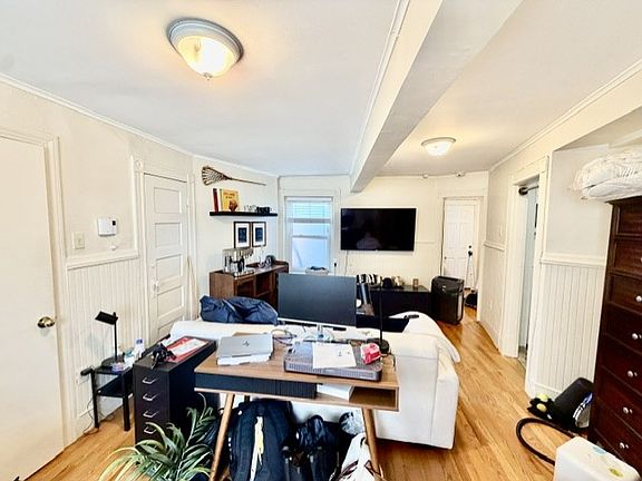 3rd image of 109 Charter St #B