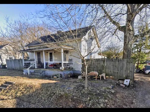 728 Durham St, Burlington, NC 27217