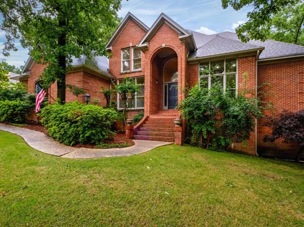 5 Lakewood Dr, N Little Rock, AR 72116