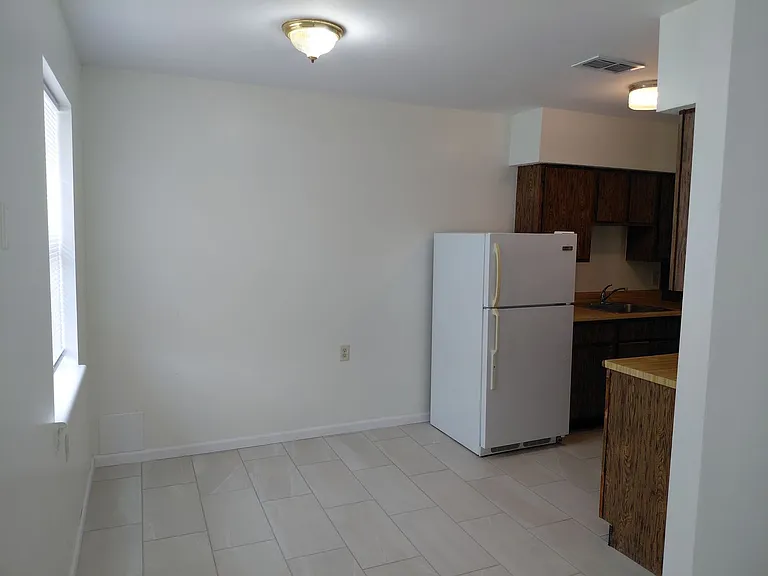 102 & 103 N Cedar St — Photo 4