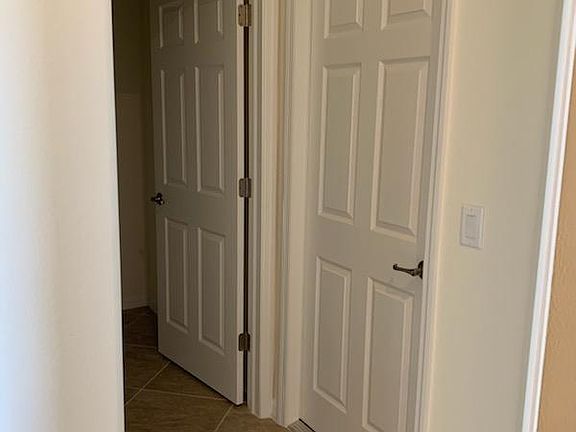 5th image of 2044 Wellington St