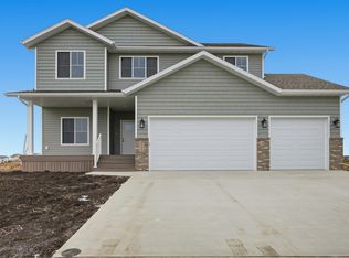 8375 61st St S, Horace, ND 58047