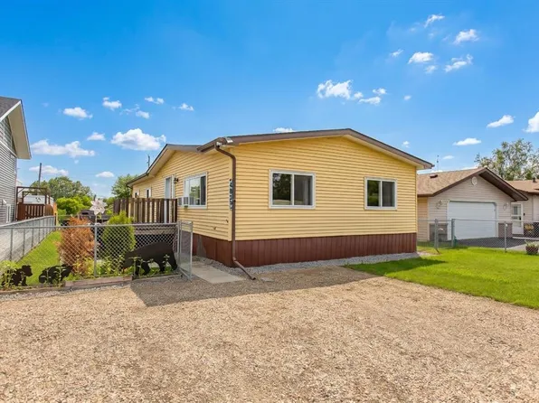 4915 W 48th St, Clive, AB T0C 0Y0