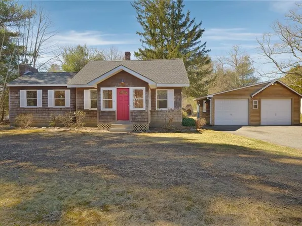 245 Richmond Townhouse Rd, Richmond, RI 02812