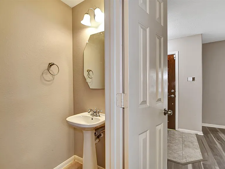 5410 Spring Oak Dr — Photo 25