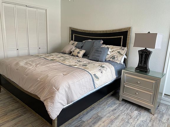 Master lots of closet space