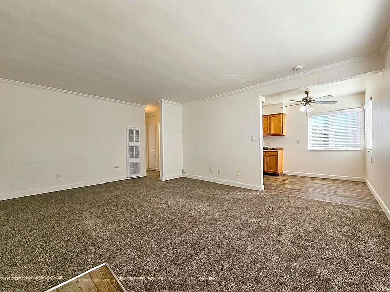 4418 Bond St — Photo 24