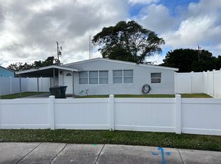 402 SW 15th Ave, Delray Beach, FL 33444