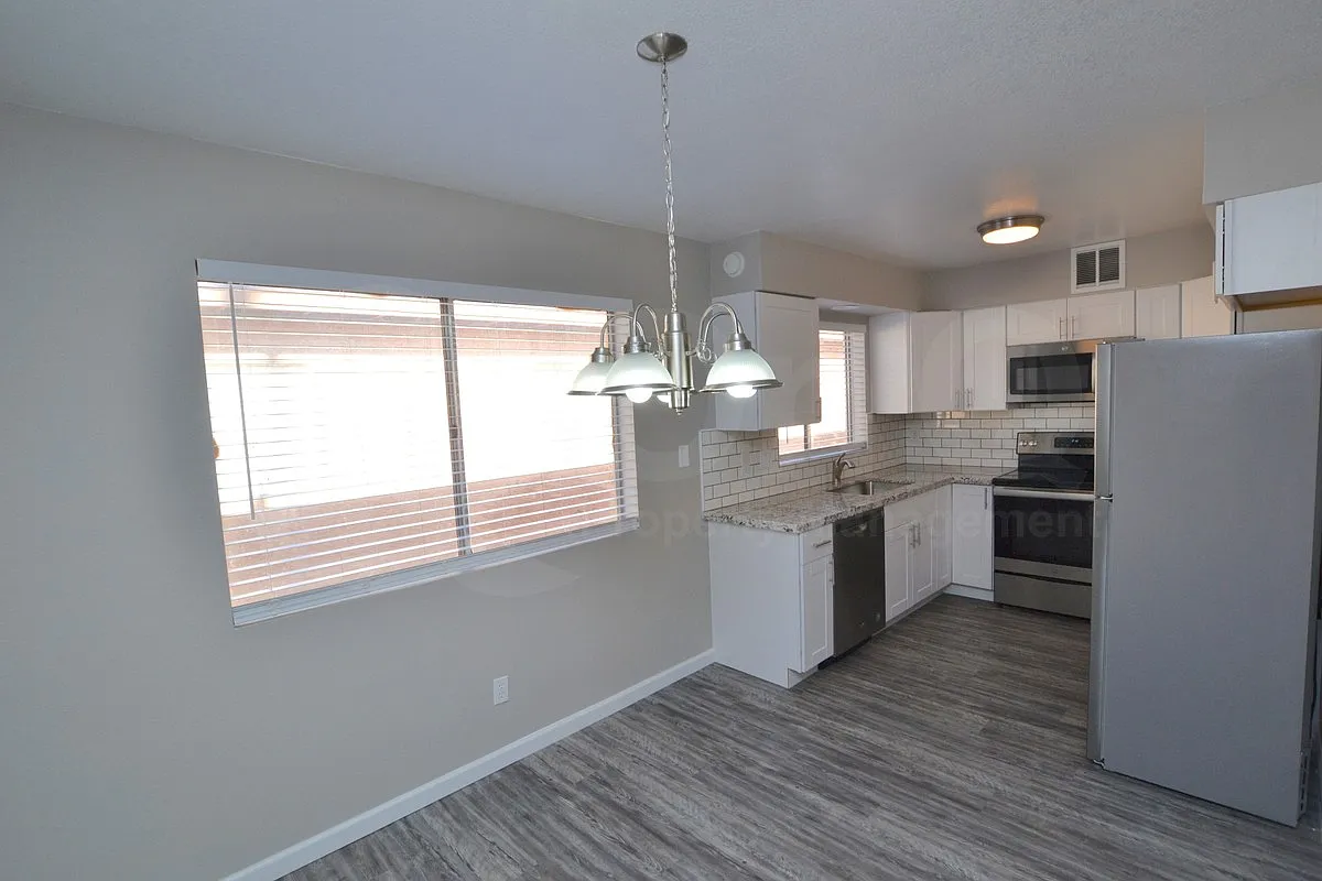 2 bed, 1.0 bath, 981 sqft, $1,499 — Photo 4