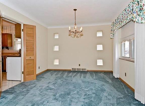 3rd image of 7141 Whaley Pl