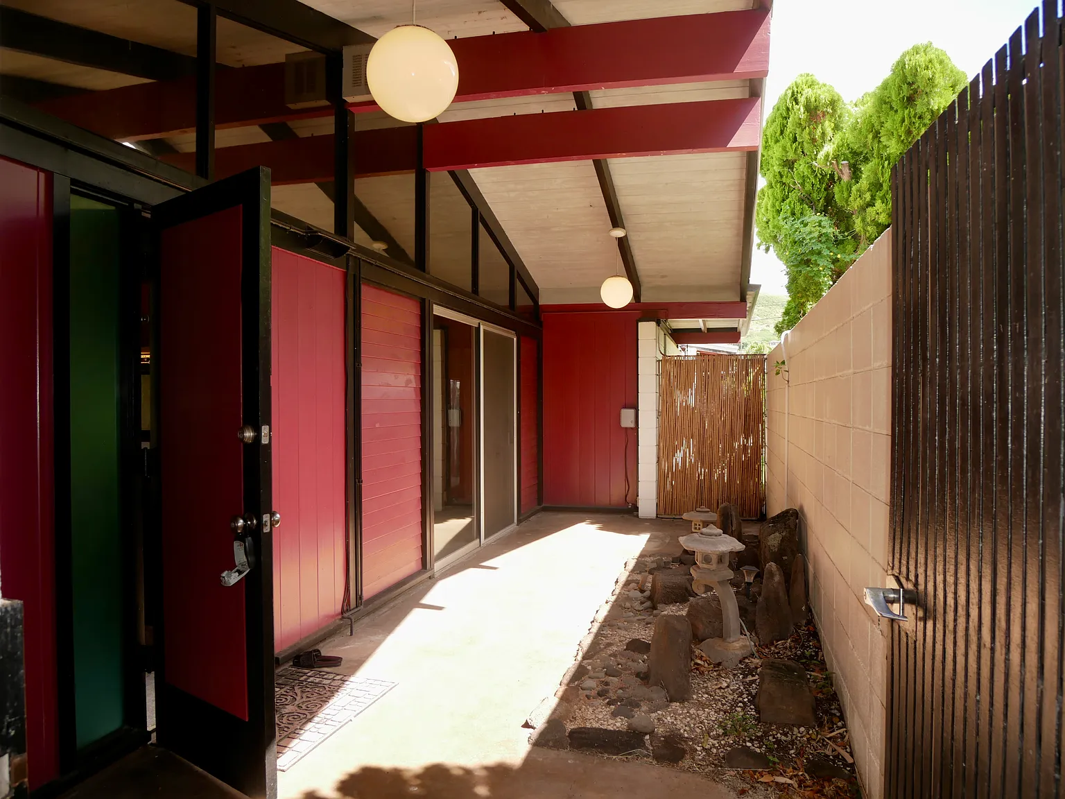 4 bed, 1223 sqft, $4,500 — Photo 2