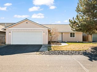 583 SE Ponderosa Dr, Madras, OR 97741