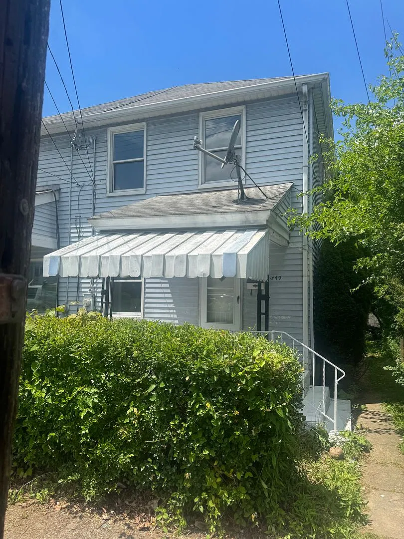 2 Bed / 1 Bath Townhouse in Clairton — Photo 4