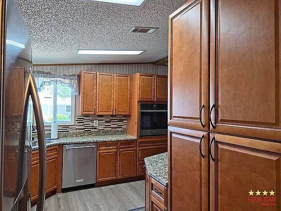 4th image of 2213 La Rosa Ln