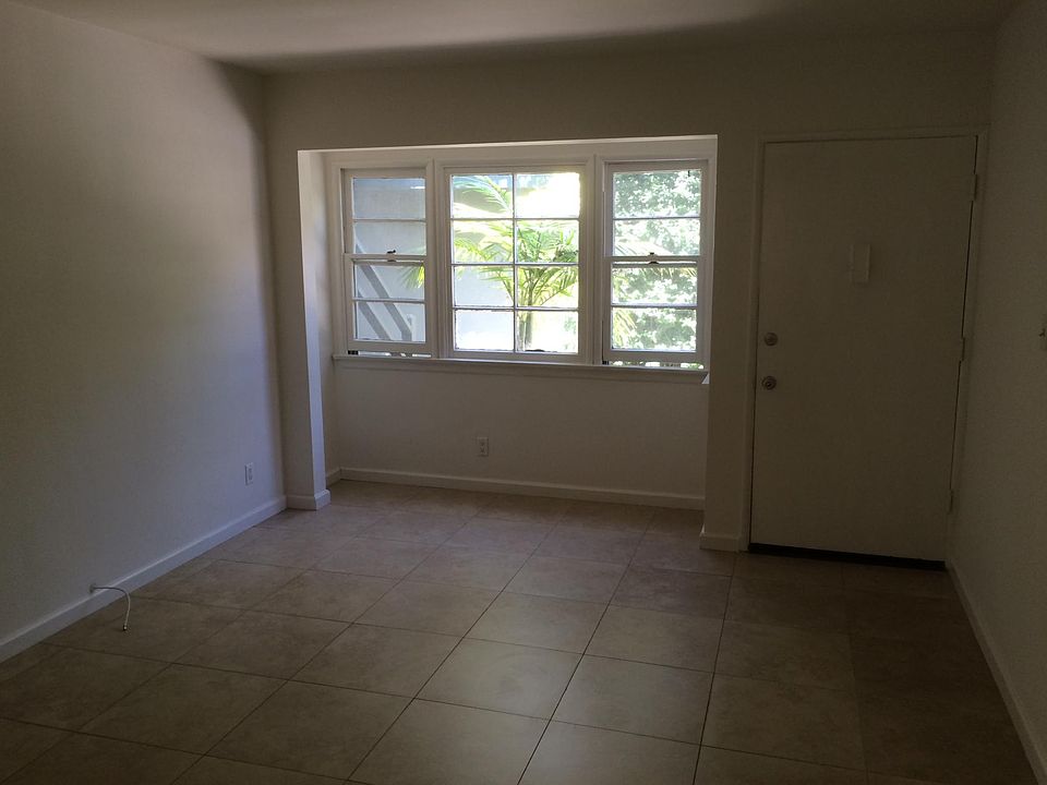 2nd image of 12026 1/2 Valleyheart Dr