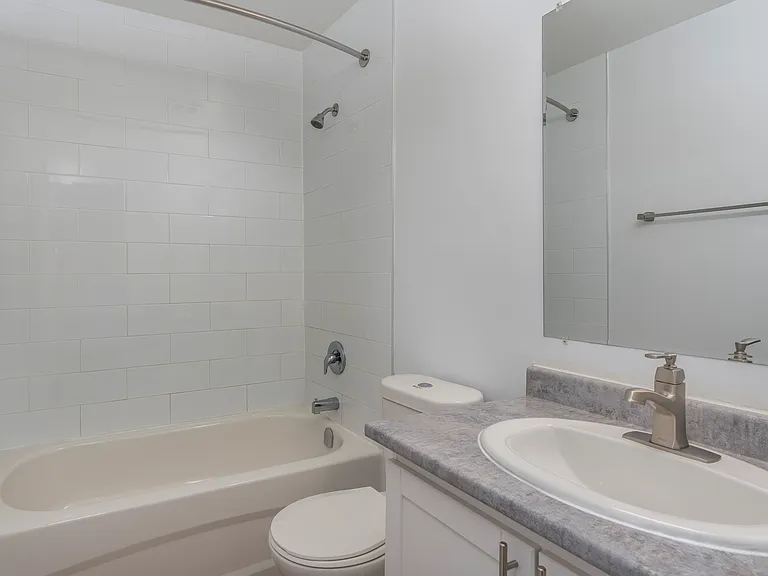 255 Capel St — Photo 13