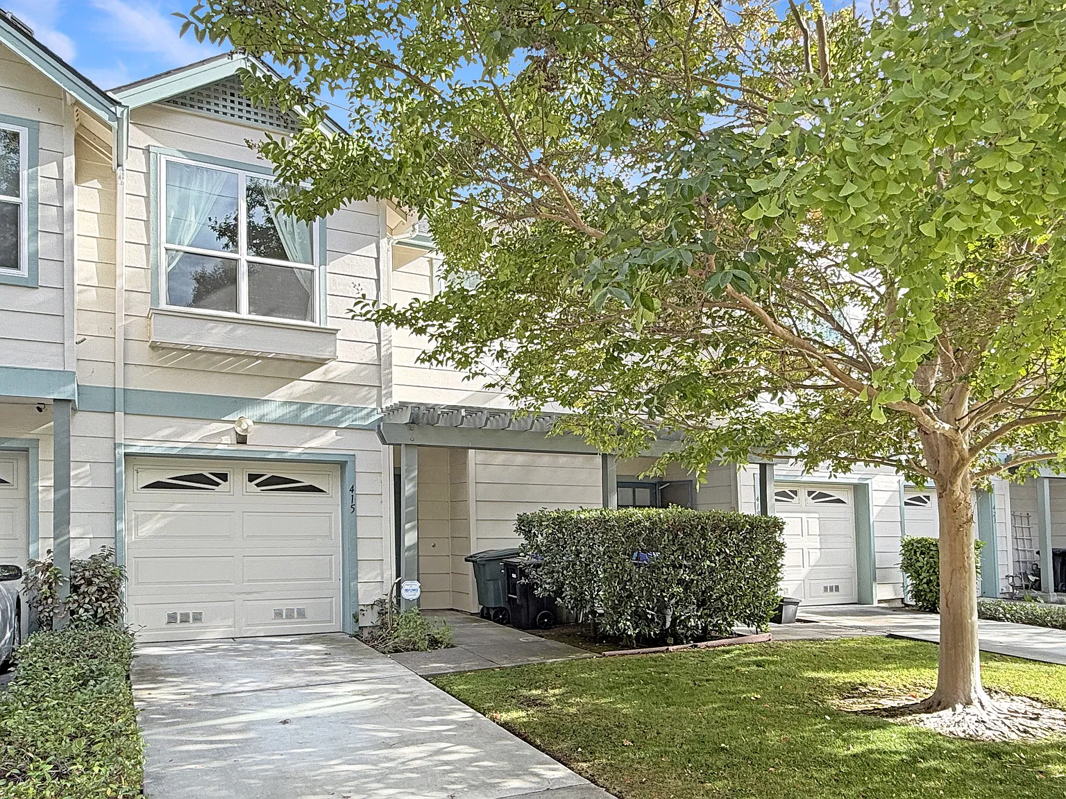 2 bed, 2.5 bath, 1240 sqft, $4,495 — Photo 1