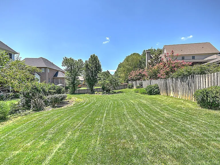 9 Wayland Ct — Photo 60