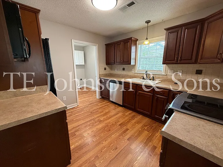 1878 Camden Forest Dr — Photo 13