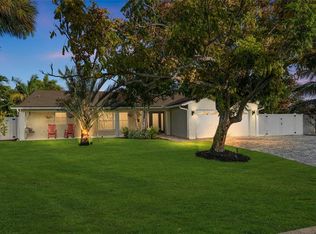 4592 40th St S, Saint Petersburg, FL 33711