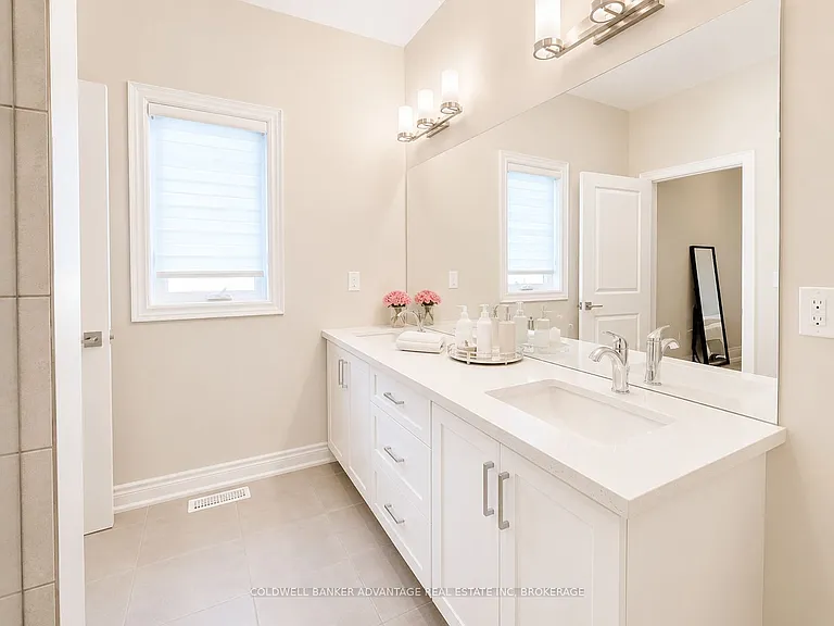 180 Port Robinson Rd #8 — Photo 22