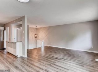 7513 Zinnia Way N, Maple Grove, MN 55311